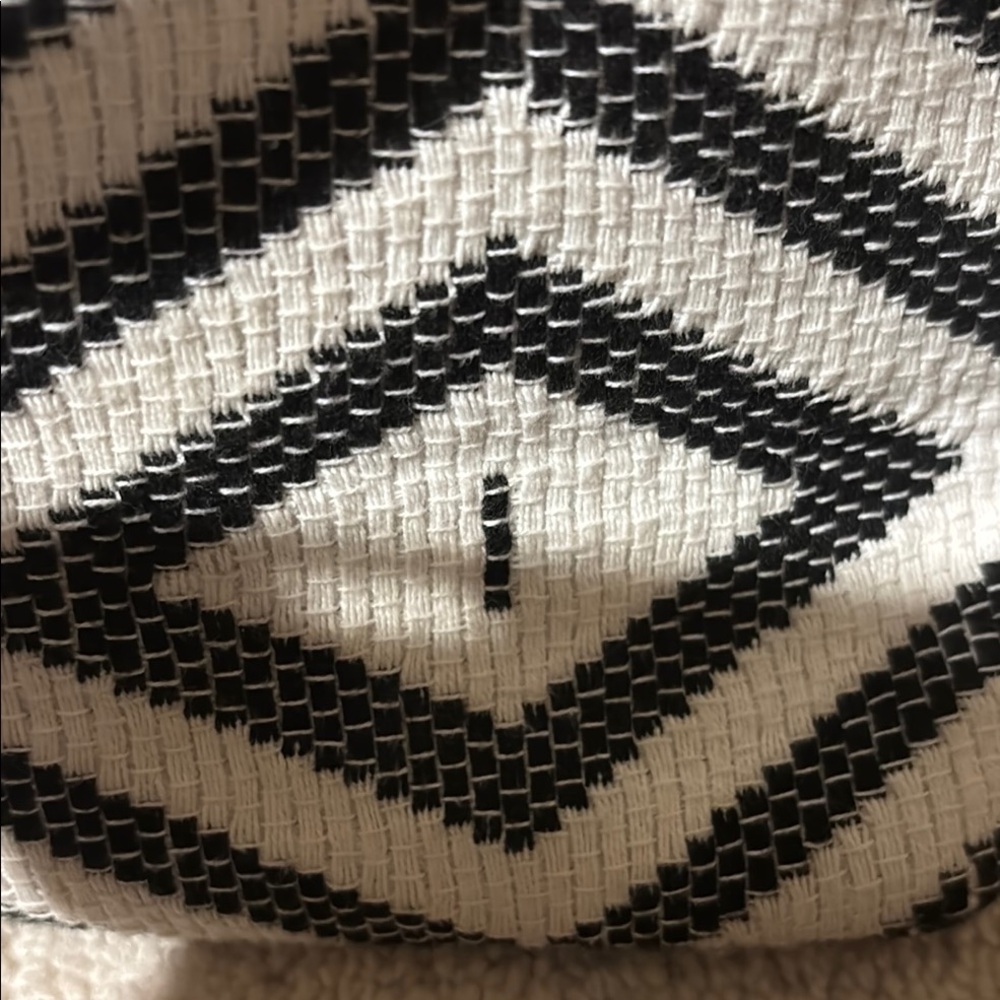 Black and White Geometric Satchel with Leather Accents - Picture 4 of 12